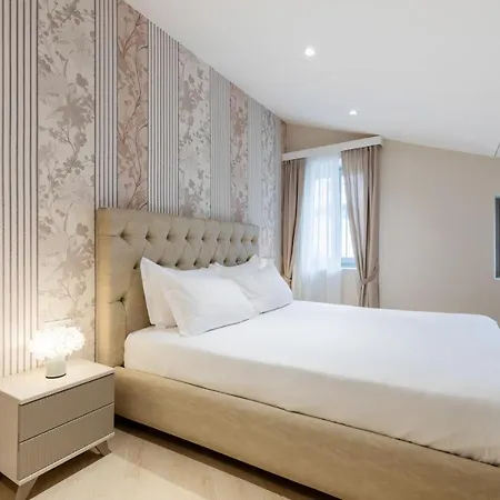 Oriana Homel アパートホテル ウーディネ