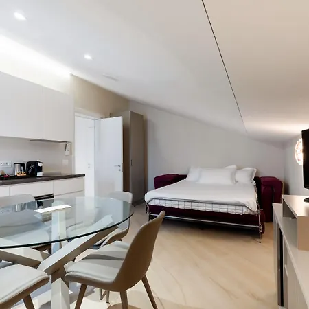 Aparthotel Oriana Homèl 4*