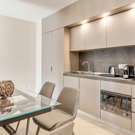 アパートホテル Oriana Homel ウーディネ