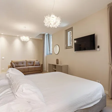 Lejlighedshotel Oriana Homel